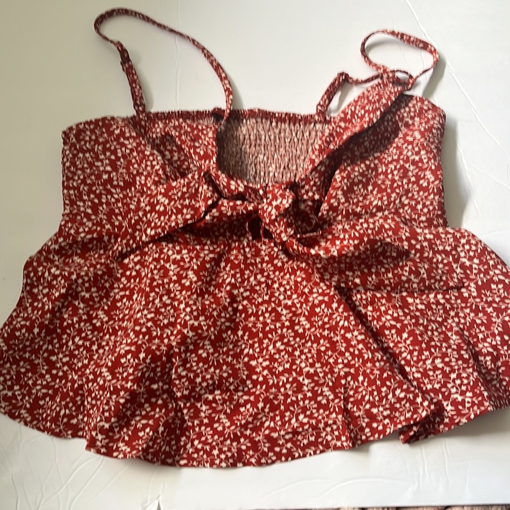 Cute summer top and a cute floral print!
